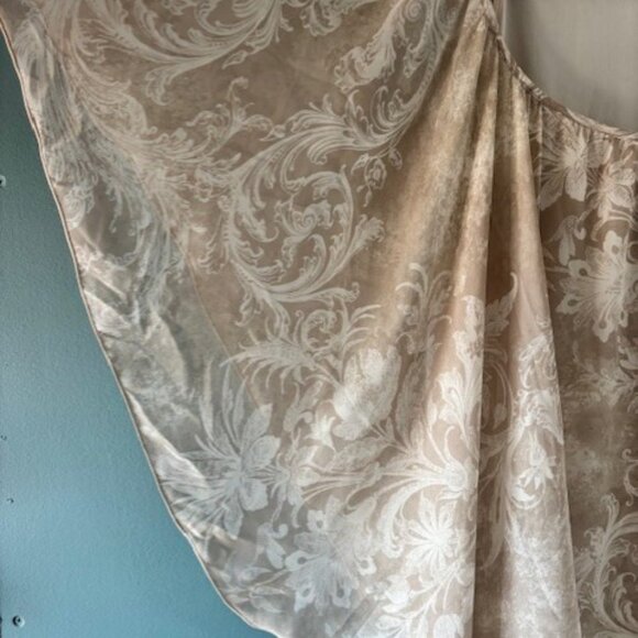 Cato Womens 18/20W Beige White Bat Wing Scoop Neck Blouse Flowy Neutral Fancy - Picture 7 of 8